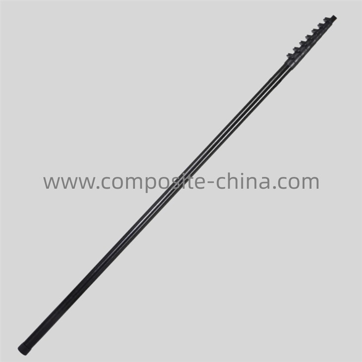 Vanduo su šlifuoto šlako ir šarnyro jungtimi